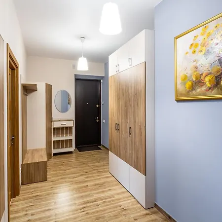 Apartment Romari гнатюка 3